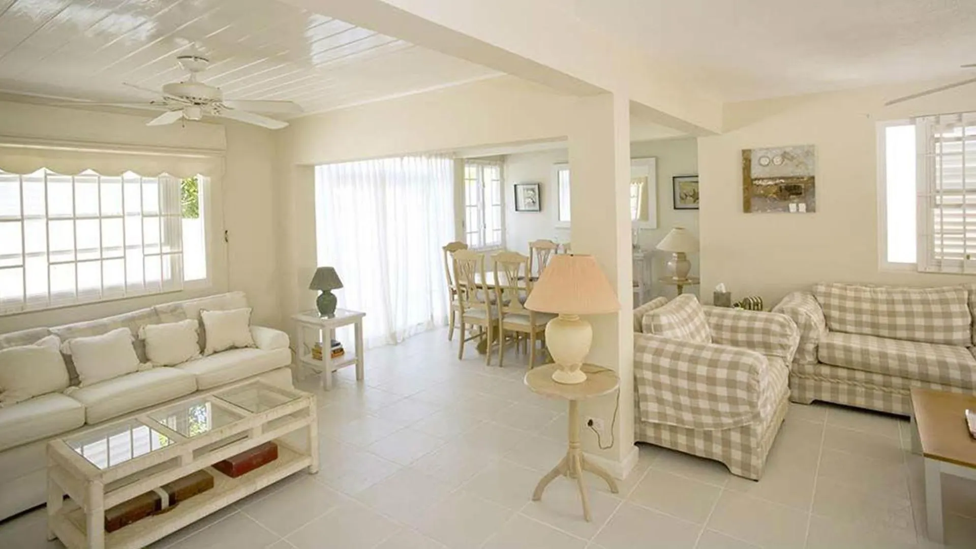This Enchanting 3 Bedroom, 2 Bathroom Townhouse Is Nestled Mere Moments Away Fro 세인트 제임스